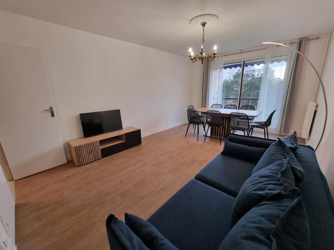 Grand Appartement 3 Chambres Disney - Paris - 82M2 Neuilly-sur-Marne Exterior photo