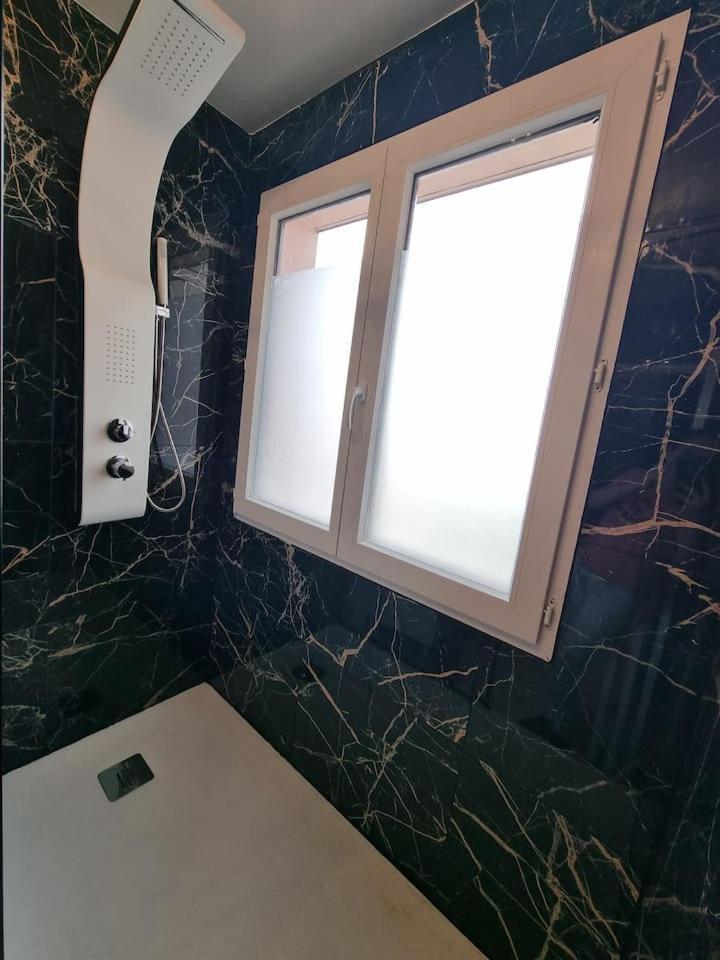 Grand Appartement 3 Chambres Disney - Paris - 82M2 Neuilly-sur-Marne Exterior photo